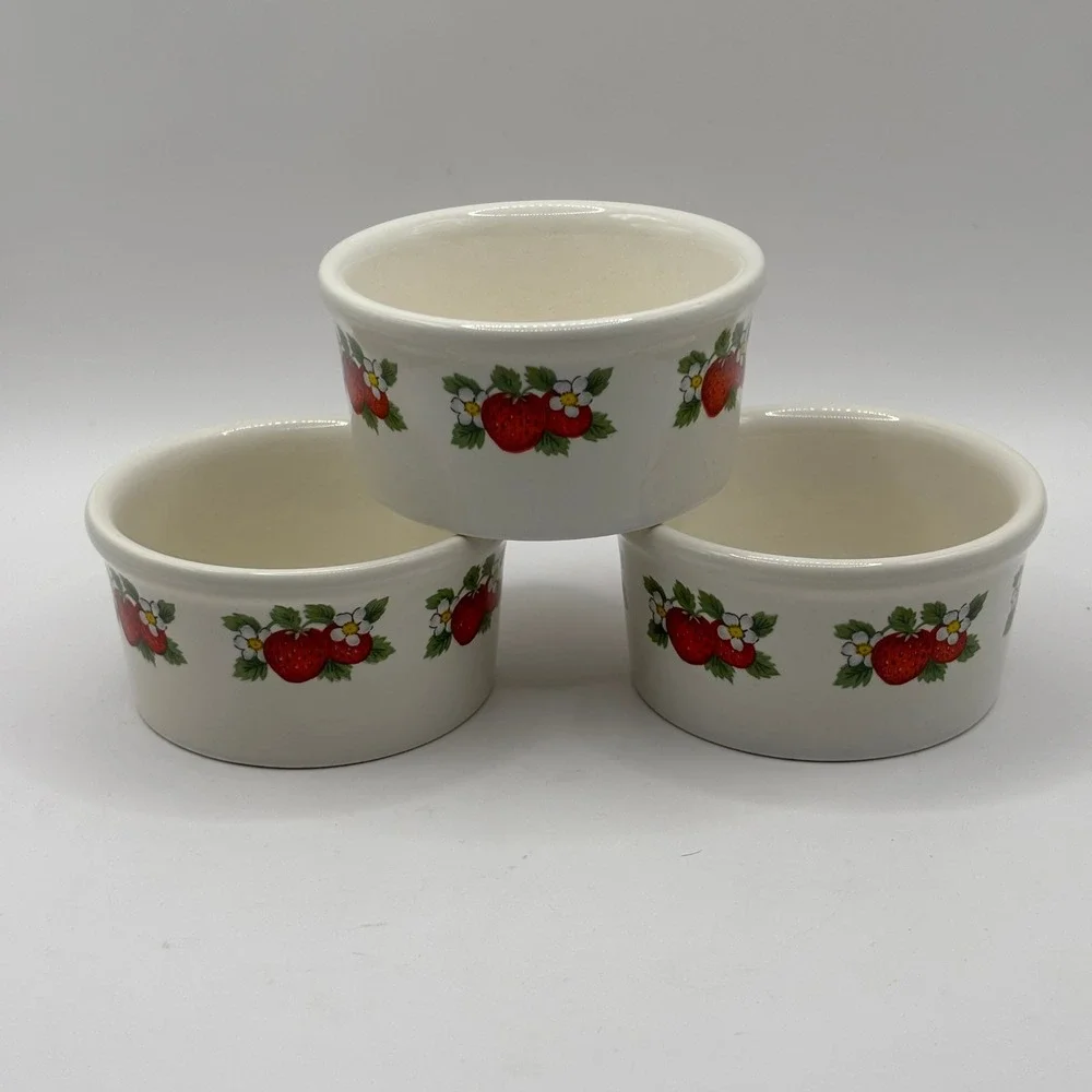 Pagnossin Earthenware Italy Strawberry Ramekins Custard Cups Set of 3 White Red